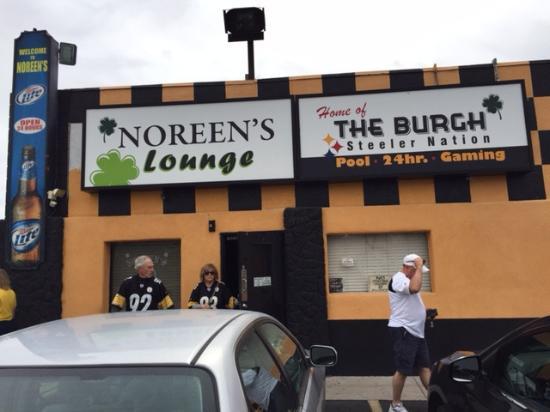 Noreens Cocktail Lounge